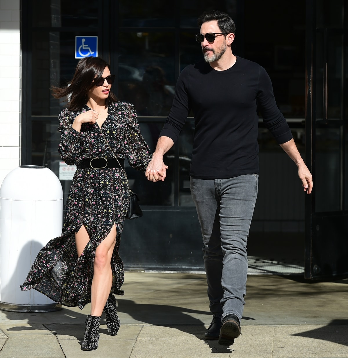 Steve Kazee is much taller but not as wealthy as his girlfriend Jenna Dewan