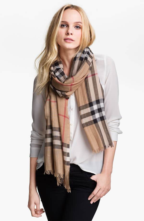 Burberry Giant Check Print Scarf in Wool/Silk