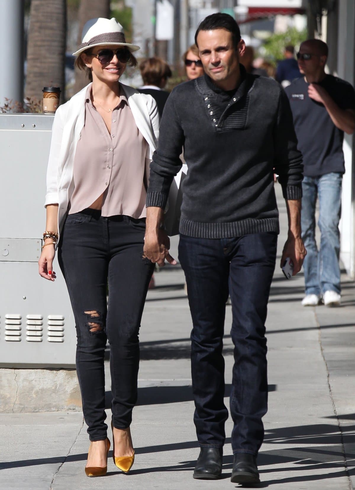 Maria Menounos and her boyfriend Keven Undergaro strolling in Beverly Hills