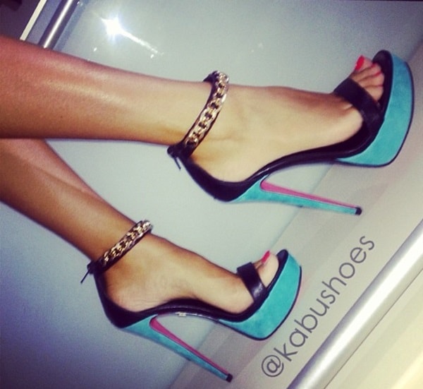 Gold Chain Ankle-Strap 'Tropez' Sandals