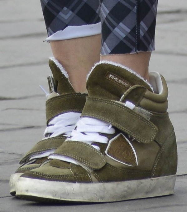 Sarah Jessica Parker wearing sneakers by Philippe Model