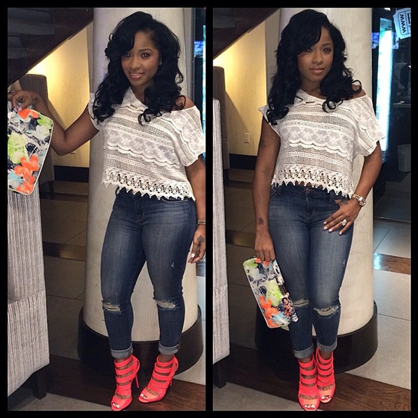 Toya Wright's sexy cropped lace top and torn cropped jeans