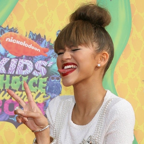 Zendaya shows off her tongue at the Nickelodeon Kids’ Choice Awards
