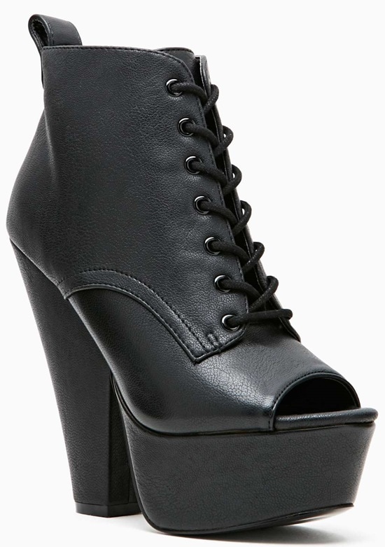 Steve Madden 'Enginee' Booties