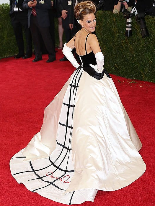 Sarah Jessica Parker attends the 'Charles James: Beyond Fashion' Costume Institute Gala held at the Metropolitan Museum of Art on May 5, 2014 in New York City