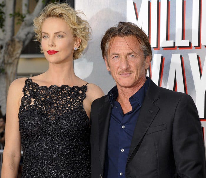 Sean Penn stands at a solid 5ft 8 (172.7 cm), exuding confidence and charisma, while the captivating Charlize Theron gracefully towers above at an impressive 5ft 9 ¾ (177.2 cm)