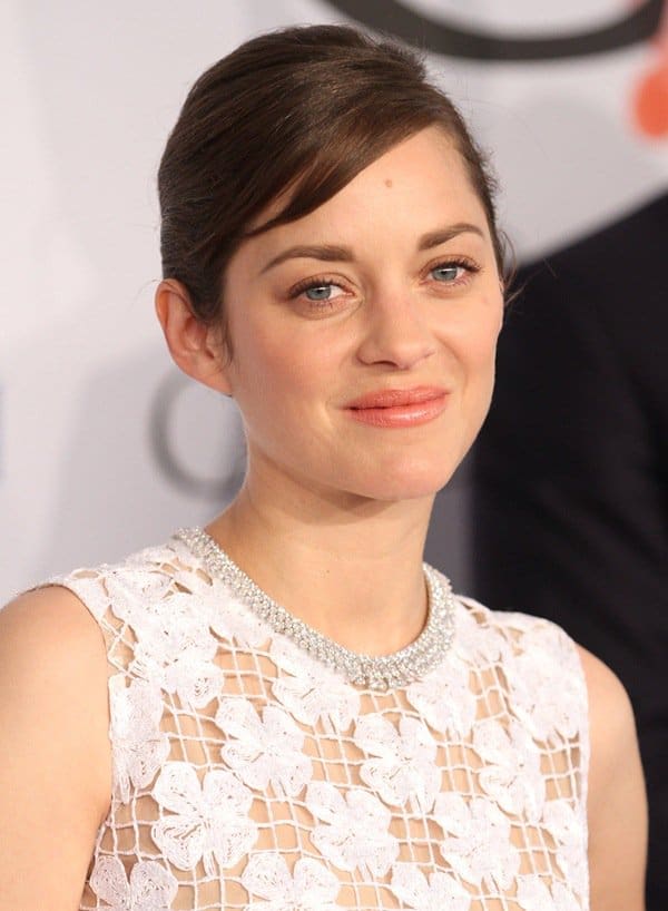Elegance personified: Marion Cotillard in Dior Couture and a diamond collar at the CFDA