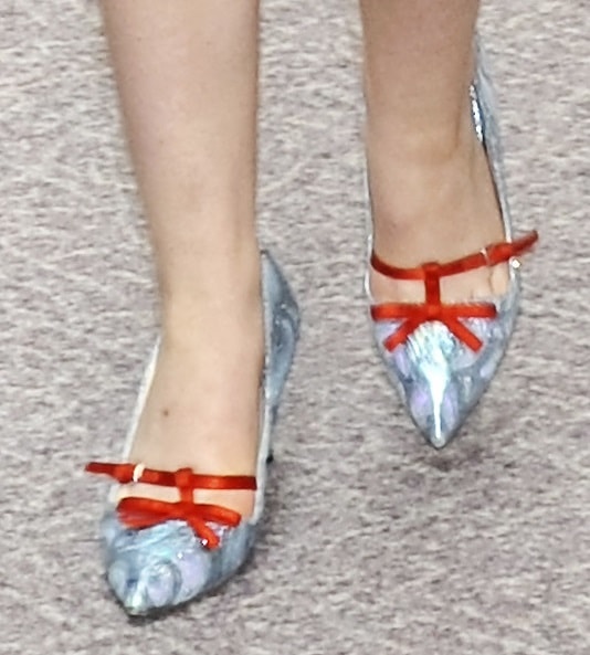 A closer look at Elle's playful and pointy pumps