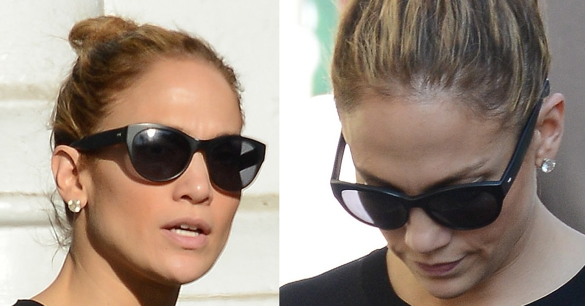 Jennifer Lopez Has Worn These Best-Selling Comfy Flip-Flops for Years - sivasistasyon