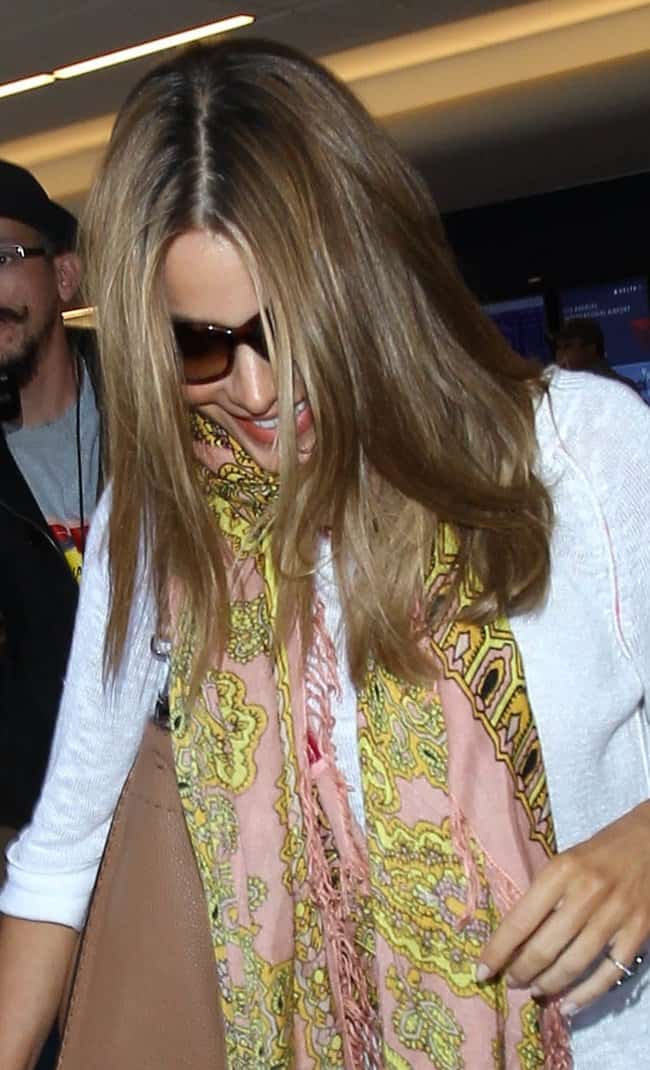 Sofia Vergara wears a pretty printed neck warmer from Theodora & Callum