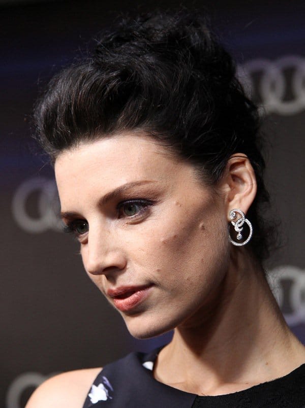 Jessica Pare shows off her stunning diamond earrings