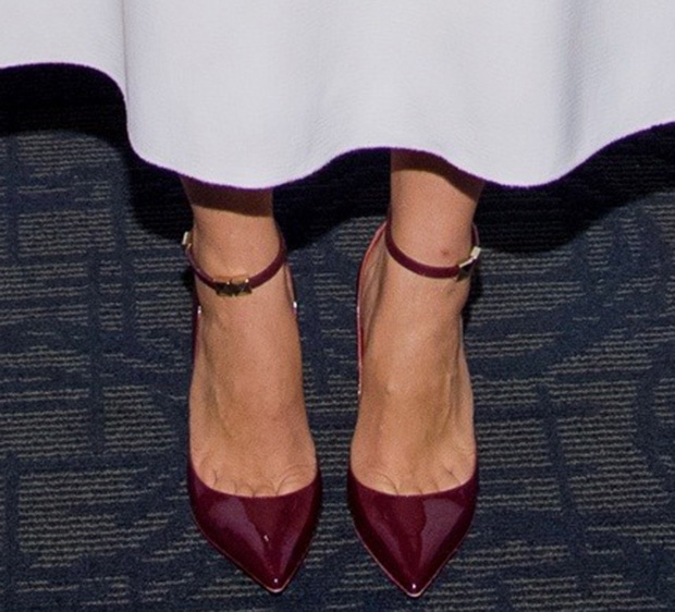 Maggie Gyllenhaal wearing Valentino pumps