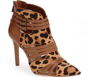 Jessica Simpson in Leopard Carlin Pumps at Nordstrom Fashion Show