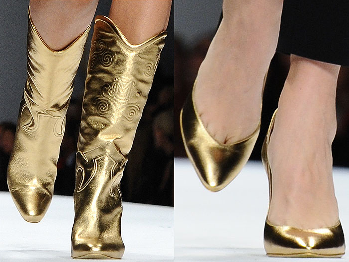 Shoes on the Moschino Spring 2015 runway show