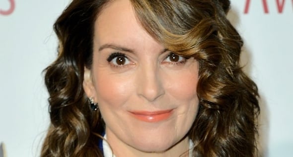 Tina Fey’s Real Height Revealed: Correcting the Misconceptions Surrounding the Star’s Stature