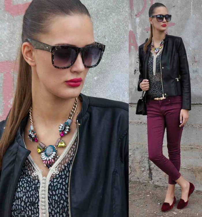 Amina shows how a multicolored necklace can improve an outfit