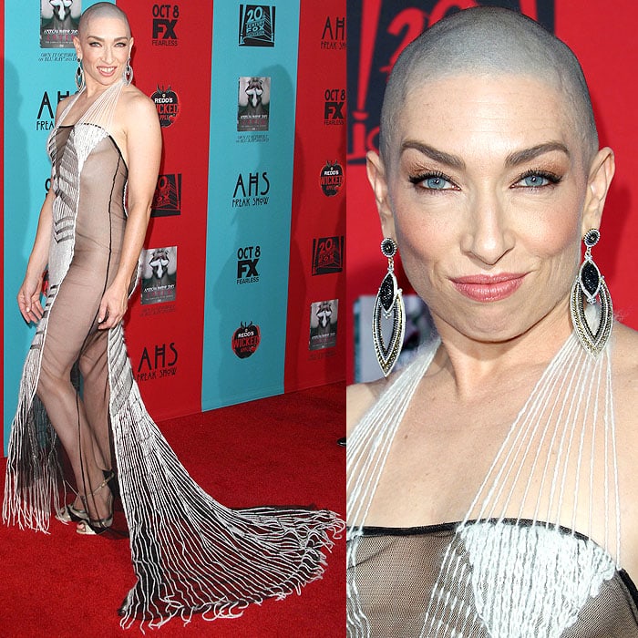 Naomi Grossman's sheer gown displayed her naked state underneath.