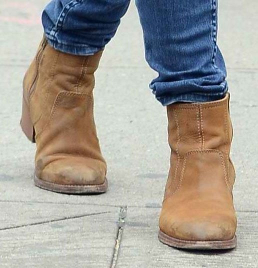 Katie Holmes rocks camel brown suede heeled booties