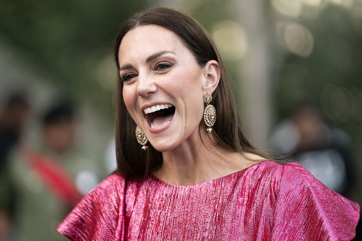 Catherine, Duchess of Cambridge shows off her circular O’nitaa drop earrings