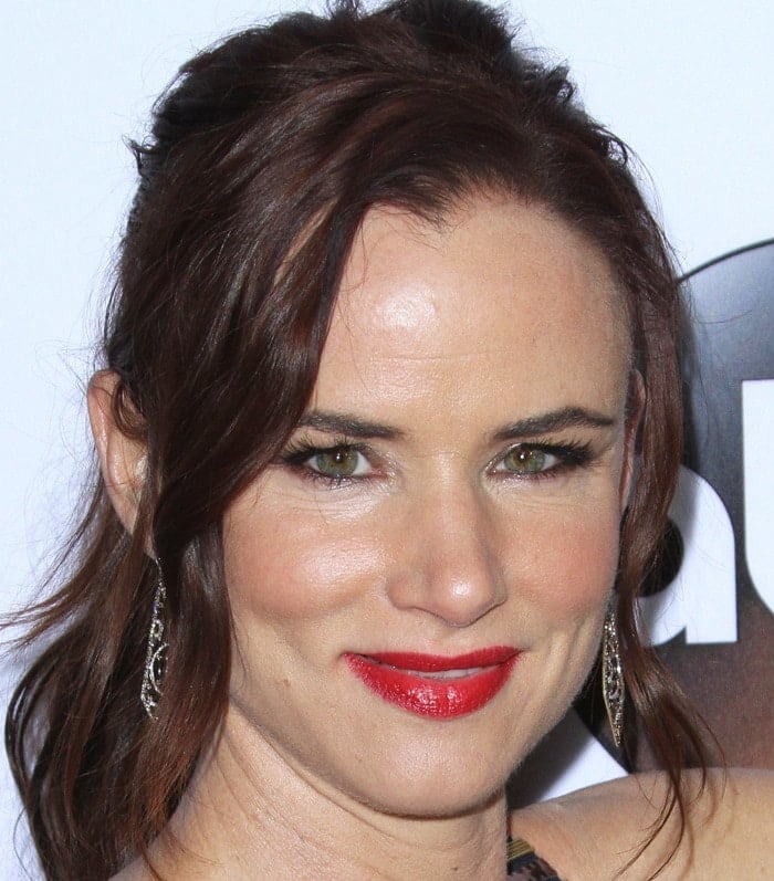 Juliette Lewis' flaming-hot red glossy lip