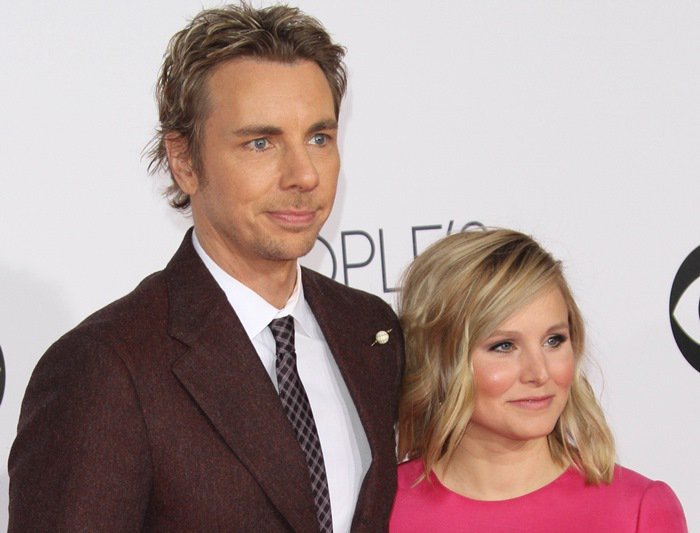 Kristen Bell, posing with Dax Shephard, at the 2015 People’s Choice Awards held at the Nokia Theatre L.A. Live in Los Angeles on January 7, 2015