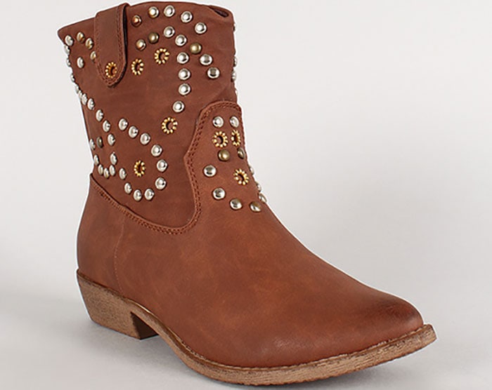 Wild Diva Ripley-30 Leatherette Studded Pointy-Toe Western Booties