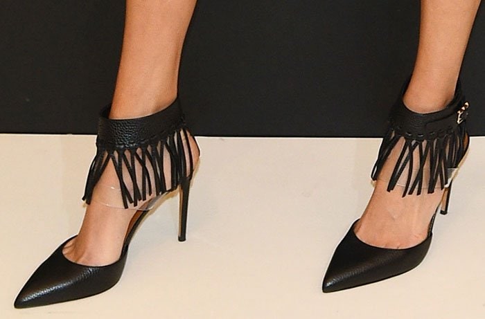 Anja Rubik's sexy feet in Valentino pumps