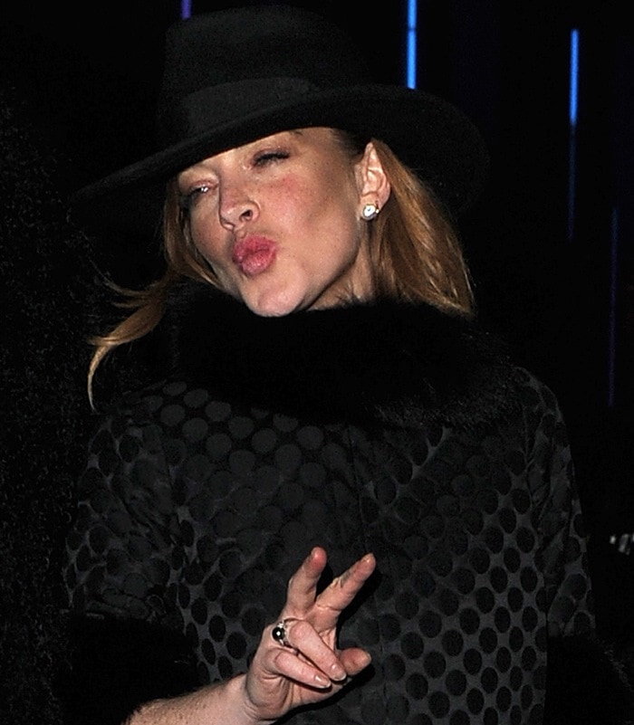 Lindsay Lohan's wide-brimmed hat