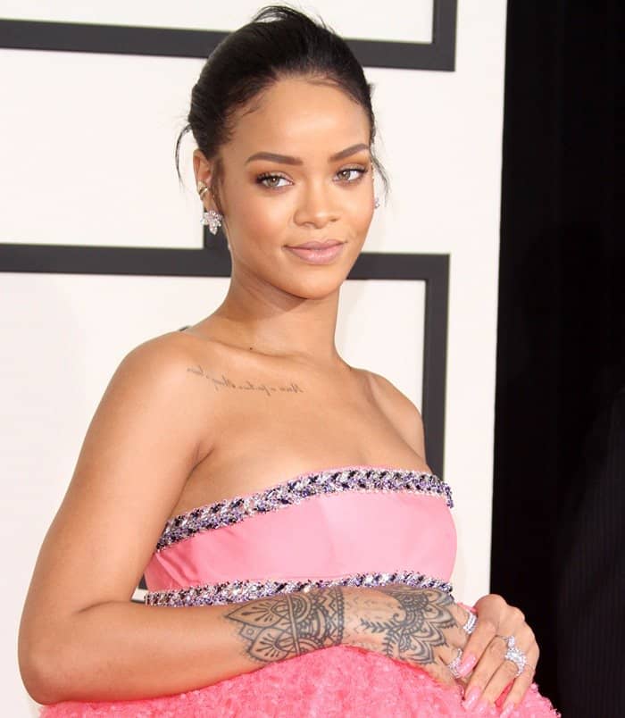 Rihanna exudes elegance in a strapless, voluminous cupcake-pink dress at the 2015 Grammy Awards
