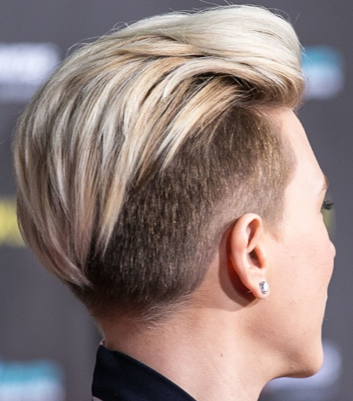 Scarlett Johansson's layered pixie crop hairstyle