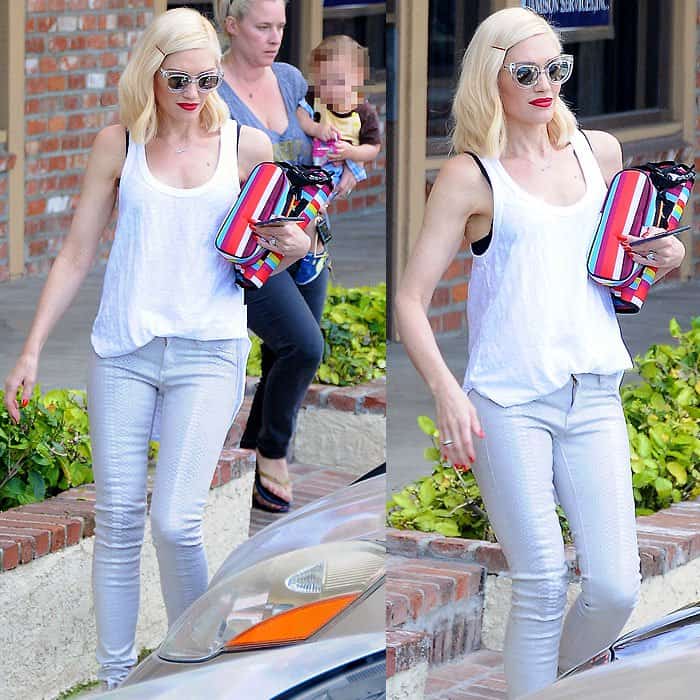 Gwen Stefani in skinny snake-print pants