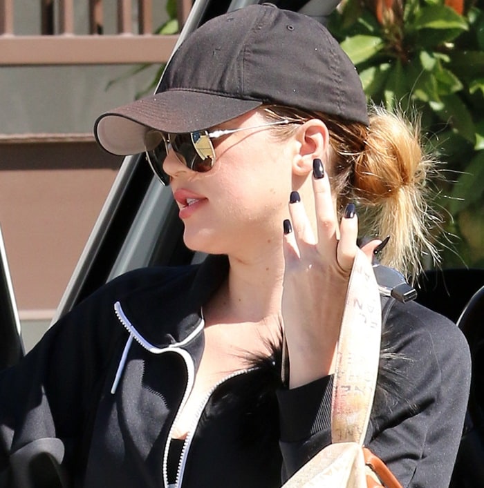 Khloé Kardashian pays a visit to interior house designer Nathan Turner in Beverly Hills on March 12, 2015