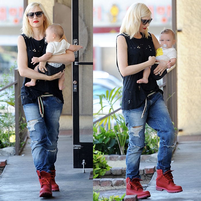 Gwen Stefani wearing Timberland boots with ripped boyfriend jeans