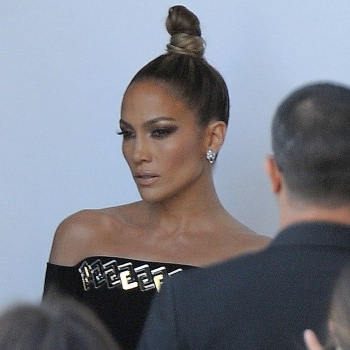 Jennifer Lopez flashing her famous fierce face