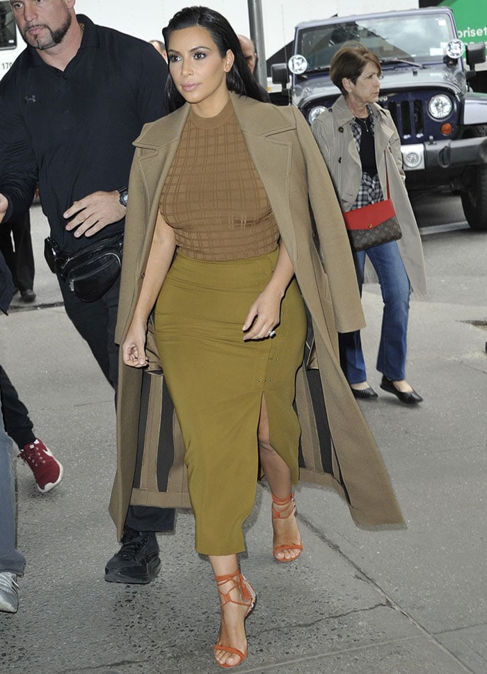 Kim Kardashian flaunts her famous curves in New York