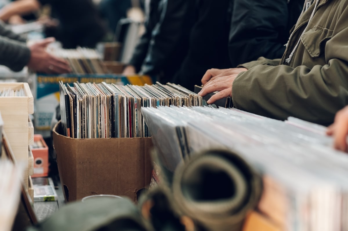 Licorice Pizza is slang for vinyl records and was the name of a record store chain that was founded in California