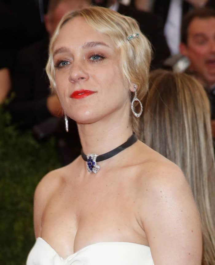 Chloë Stevens Sevigny's dress was a little odd, with a bow-shaped strapless top, low-hanging sleeves, and a front slit that didn't flatter her figure
