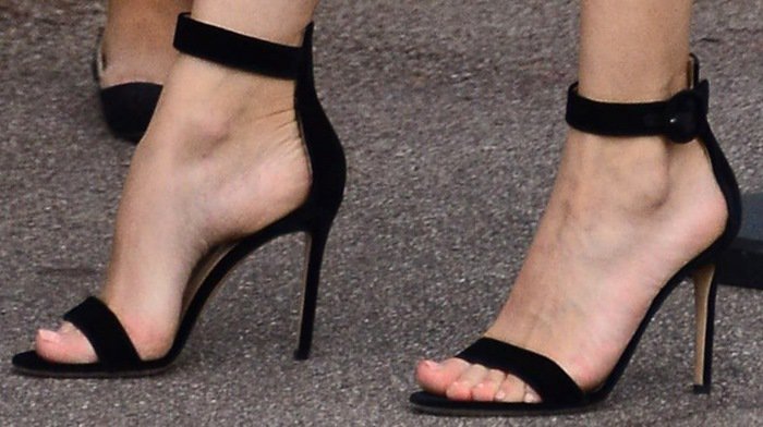 Diane Kruger's hot feet in black ankle-strap shoes