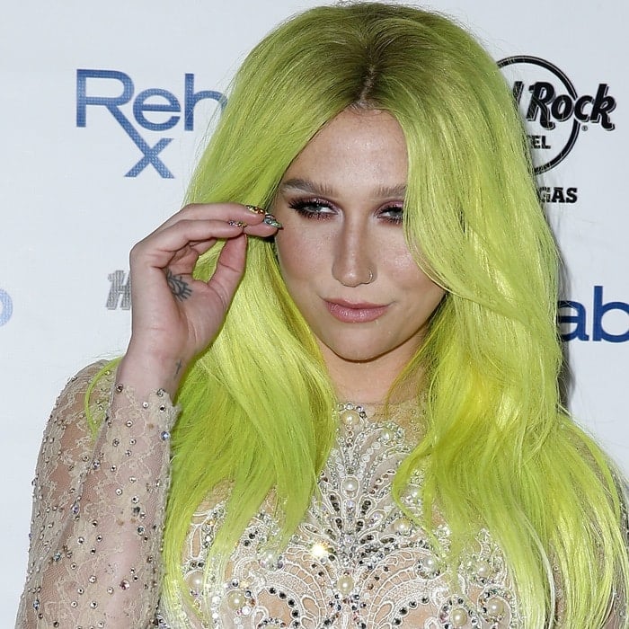 Kesha's new lime-green hair
