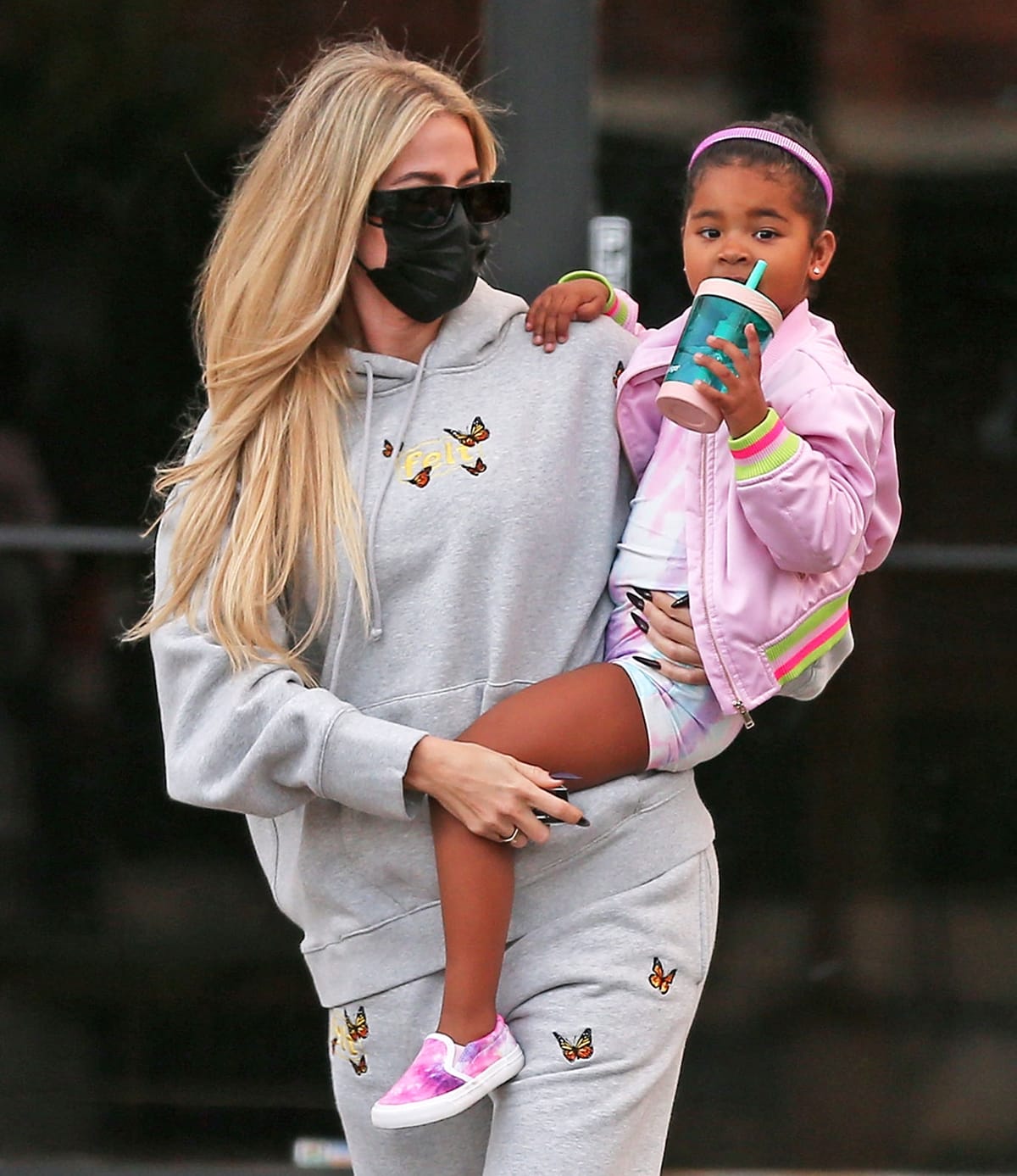 Khloé Kardashian takes her tall daughter True to dance class