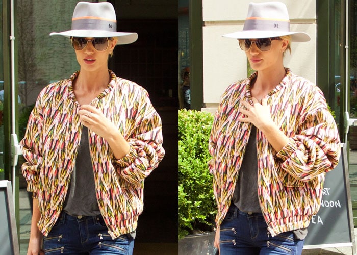 Rosie Huntington-Whiteley rocked mirrored hexagonal sunglasses