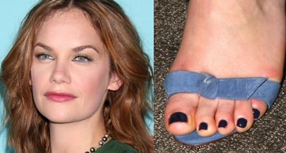 Ruth Wilson Flashes Side Boob in Sexy Blue Knot Sandals.