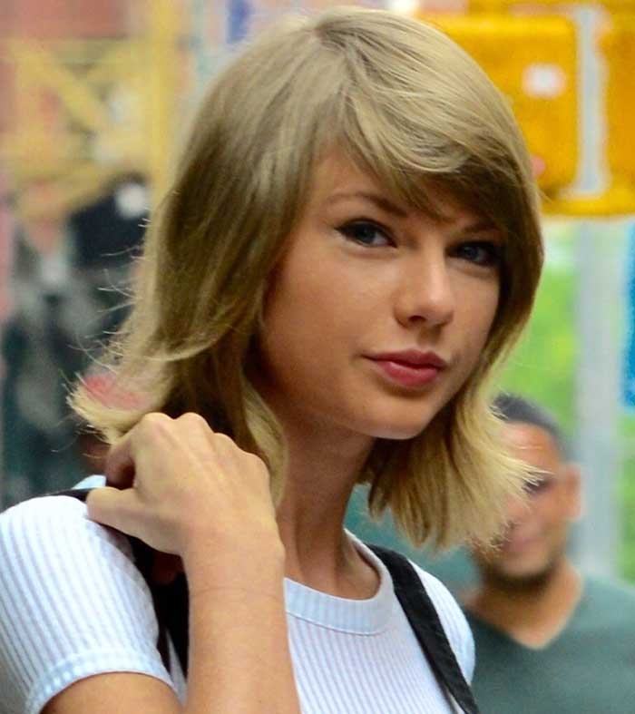 Taylor Swift wore her shoulder-length bob down with side-swept bangs