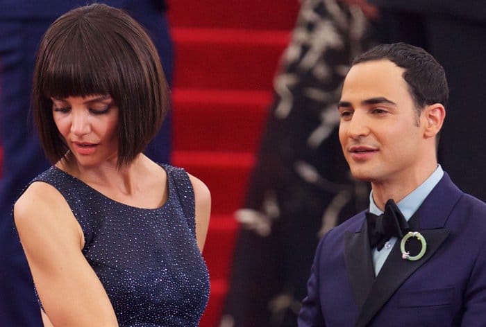 Katie Holmes, posing with American fashion designer Zac Posen, at the 2015 Met Gala