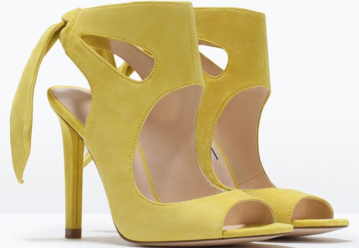 Zara High-Heeled Sandals With Bow