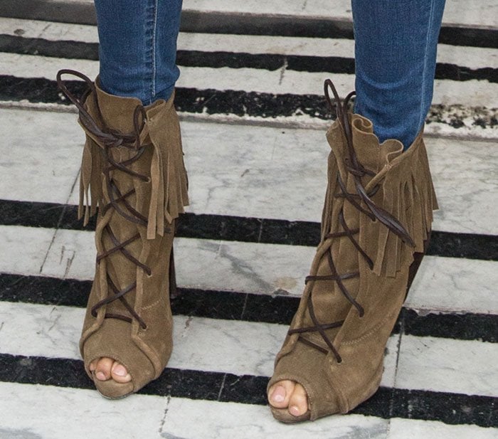 Alesha Dixon's sexy toes in khaki suede fringe boots