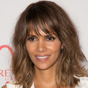 Halle Berry’s Bold 2015 ESPYs Look: Leather, Lace, and Brian Atwood Heels
