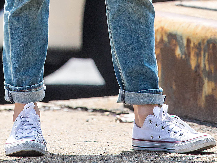 Converse Chuck Taylor sneakers on Jennifer Lopez