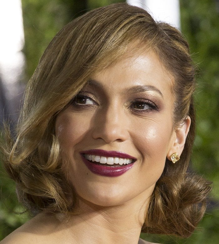 Jennifer Lopez accessorized with Harry Winston jewelry
