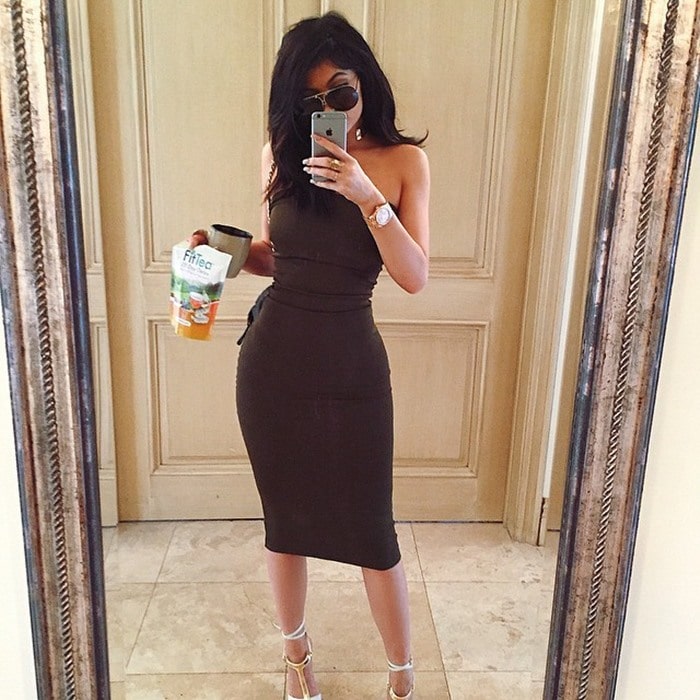 Shared by Kylie Jenner on June 2, 2015, with the caption "Couldn't leave the house without my @FitTea detox...."